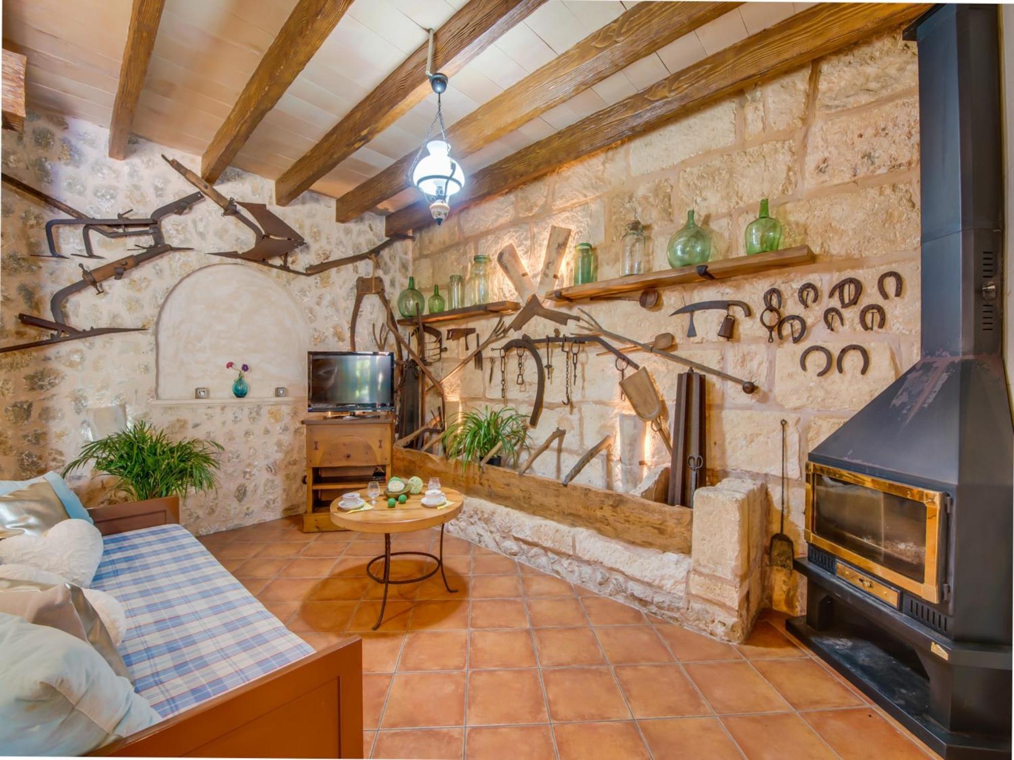 Сasa de vacaciones Home, Short Drive From Sa Pobla