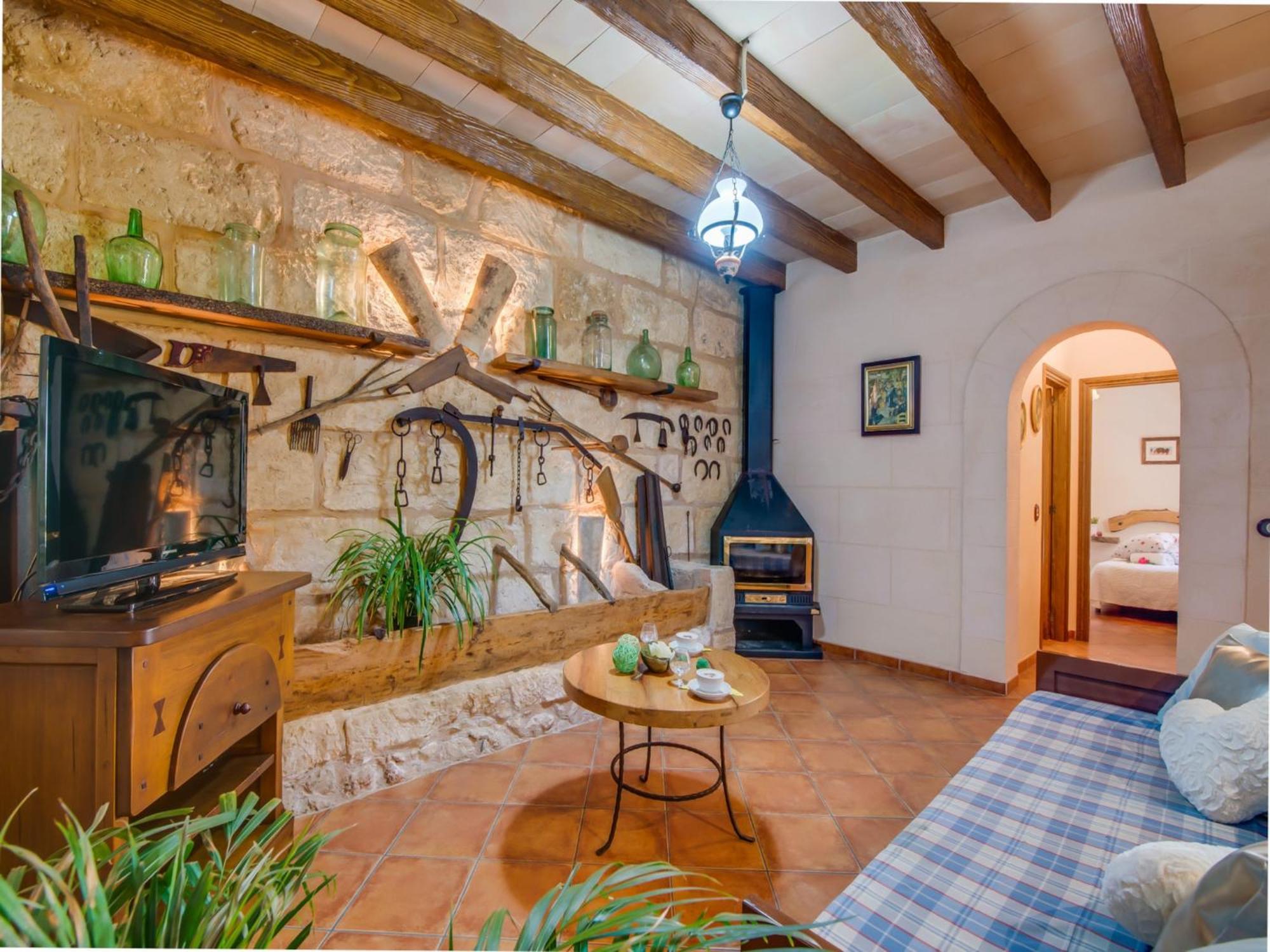 Сasa de vacaciones Home, Short Drive From *