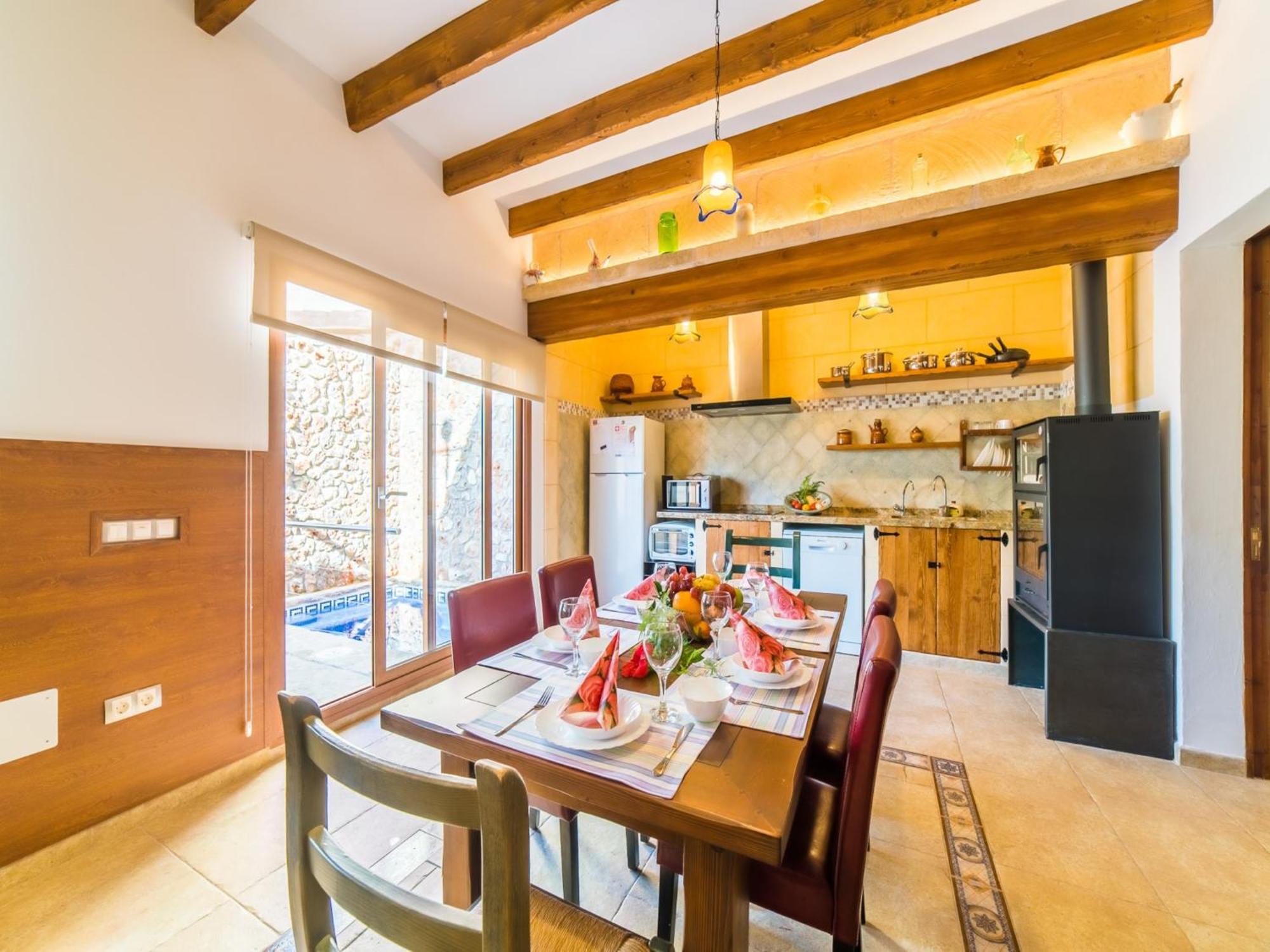 Ferienhaus Home, Short Drive From